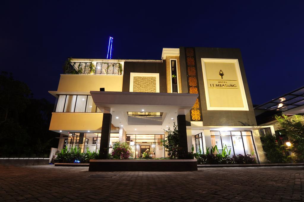 Lembasung Boutique Syariah Hotel Tarakan Exteriör bild