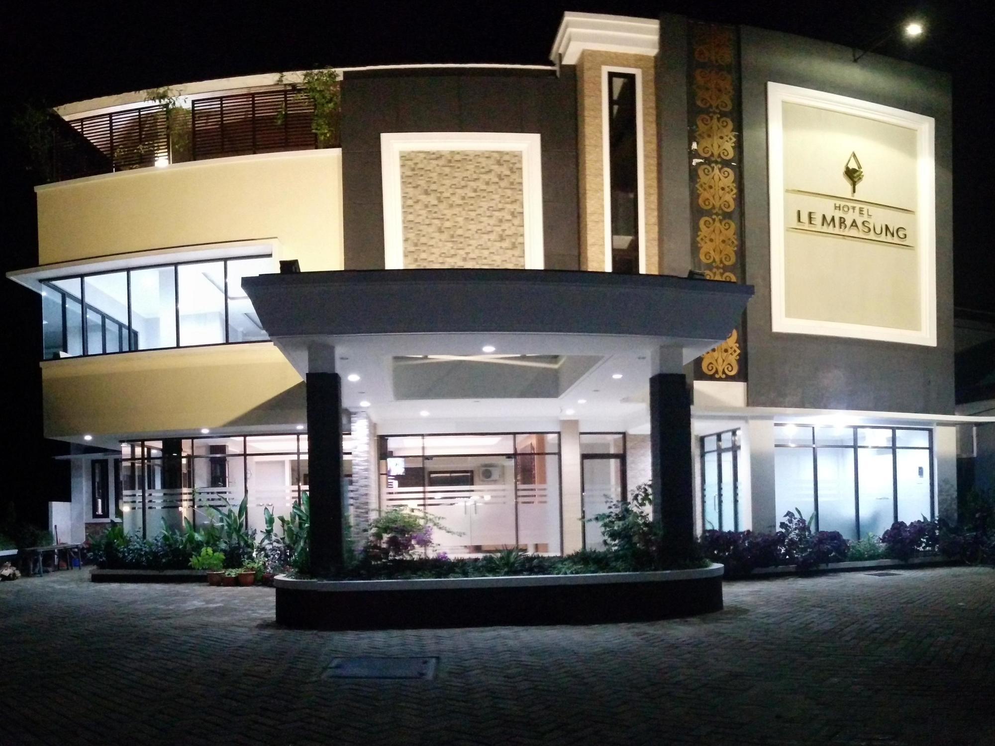 Lembasung Boutique Syariah Hotel Tarakan Exteriör bild