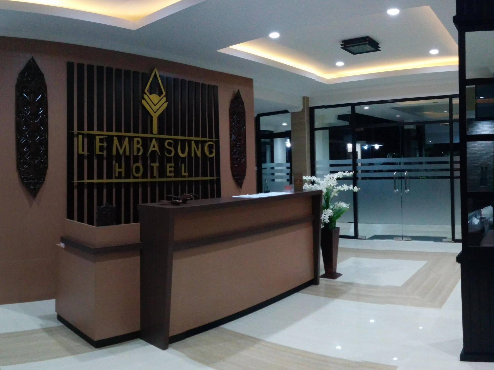 Lembasung Boutique Syariah Hotel Tarakan Exteriör bild